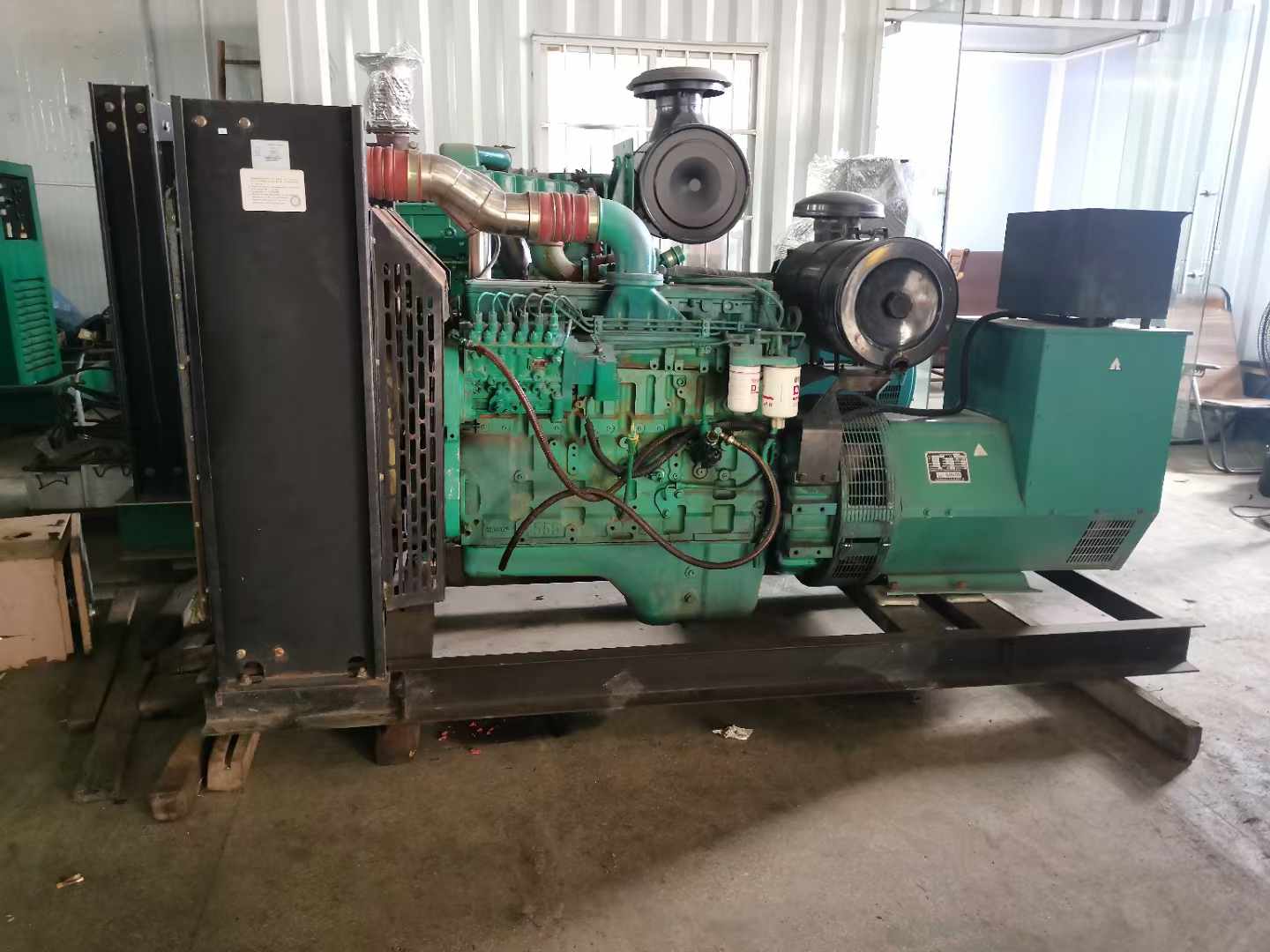 水城发电机租赁如何确定电缆的承载电流是否在安全范围内？